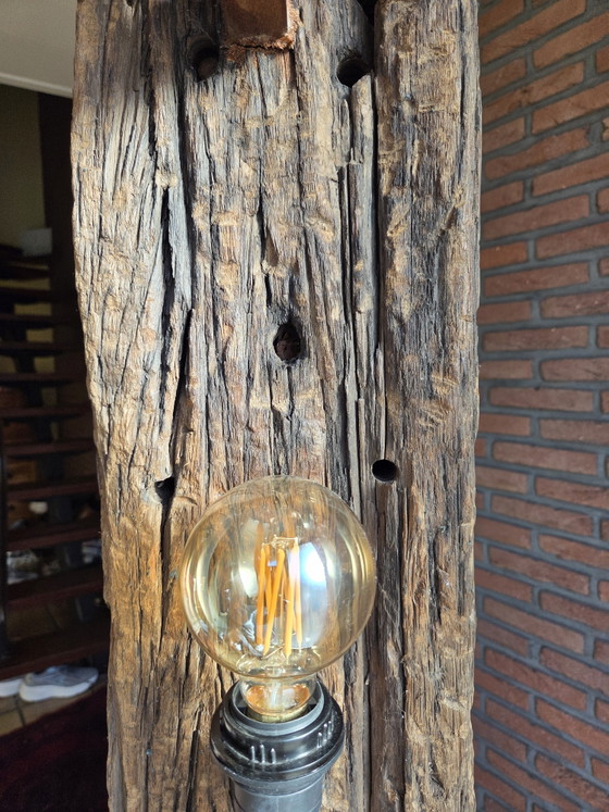 Image 1 of dBodhi vloer lamp  oude dwarsligger .Singapore 