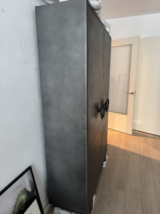 Image 1 of Mobiletto industriale in metallo – Pezzo di design – Originariamente 2500e