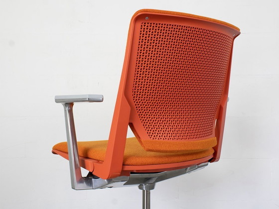 Image 1 of Haworth Very office chair designed by Nicolai Czumaj-Bront and Michael Welsh.