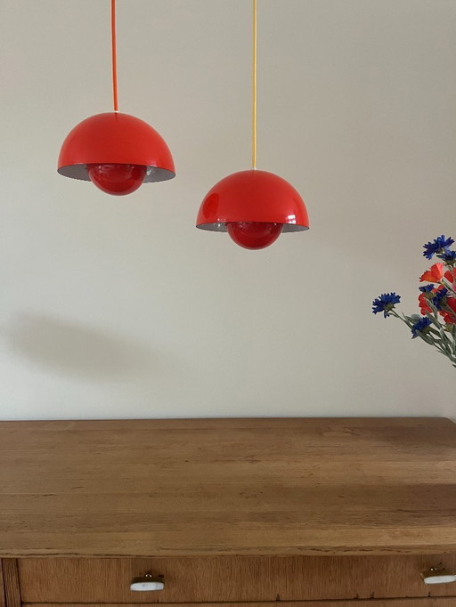 Vintage Louis Poulsen Flowerpot set of 2 - Verner Panton - VP1 - Danish design lamp