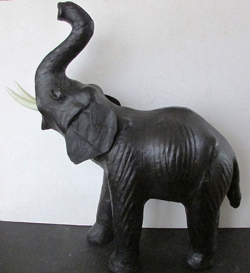 Elefante decorativo de cuero, negro