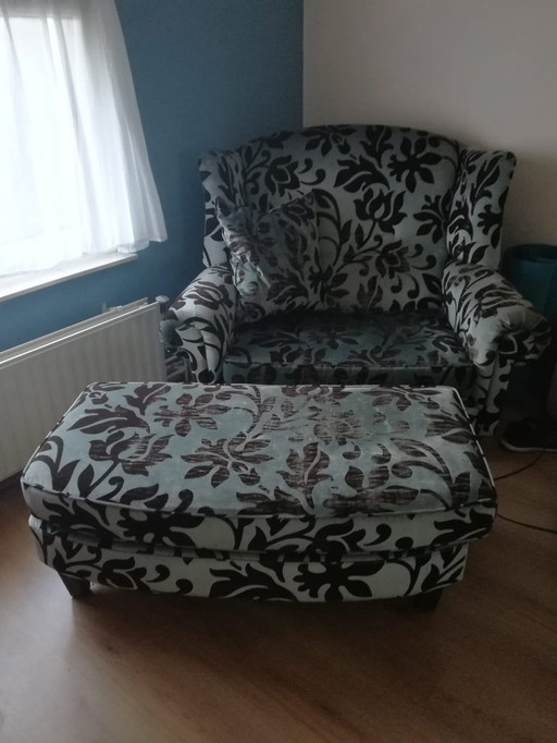 Sillón Maxima con cojín y reposapiés