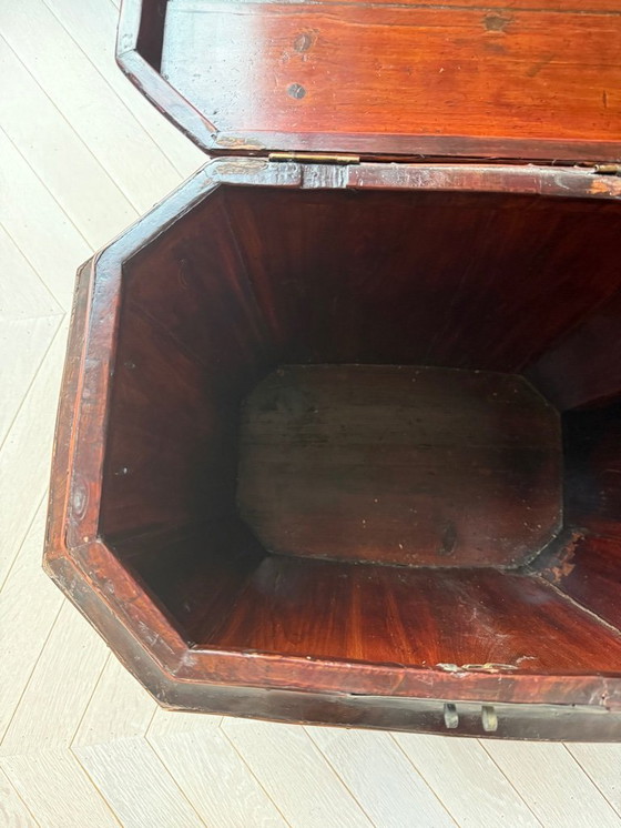 Image 1 of Auténtico cofre nupcial chino, antiguo.