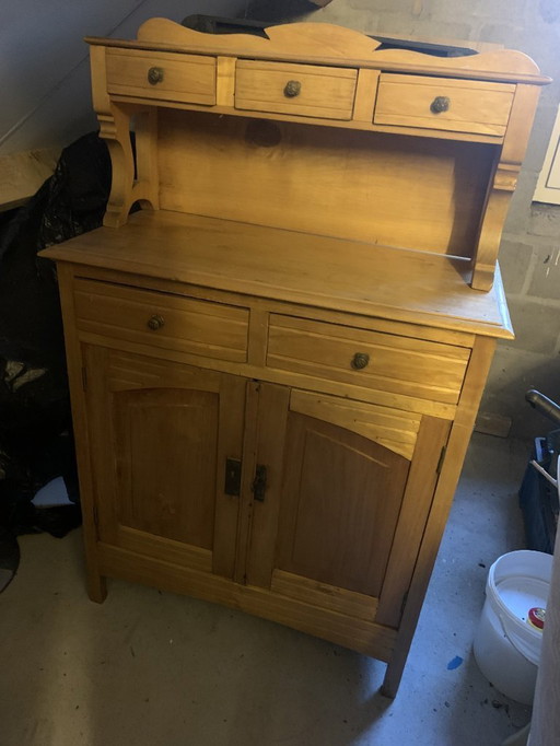 armoire en bois de cerisier