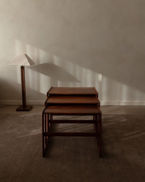 Image 1 of Tables d'appoint / tables gigognes vintage danoises en teck (lot de 3) – Arne Hovmand-Olsen pour Mogens Kold – Danemark, 1960