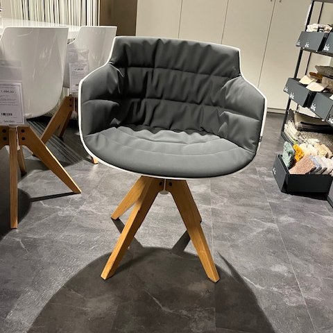 Image 1 of Sedia da pranzo Flow Slim di MDF Italia (set da 4)