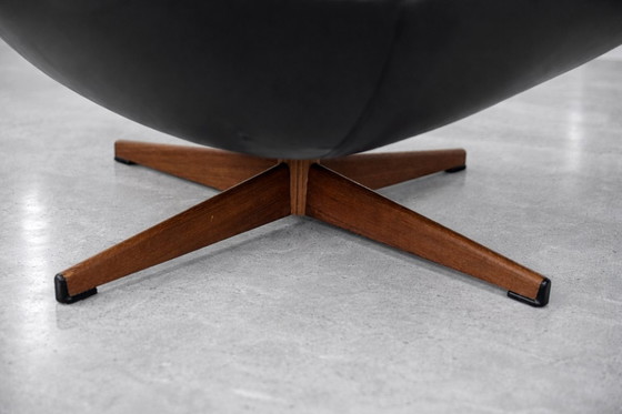 Image 1 of Vintage Mid-Century Scandinavian Modern Swivel Lounge Chair From Selig Imperial, 1970s