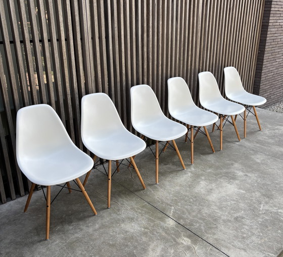 Image 1 of 6x Sillas Vitra Eames DSW