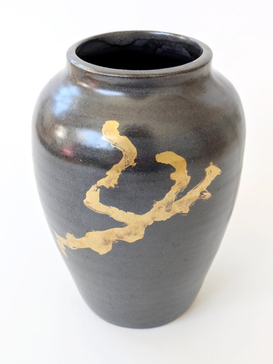 Image 1 of Vintage Studio Aardewerk Amfora Vaas | Zwart & Goud Glazuur | Japandi Minimalistisch Keramiek