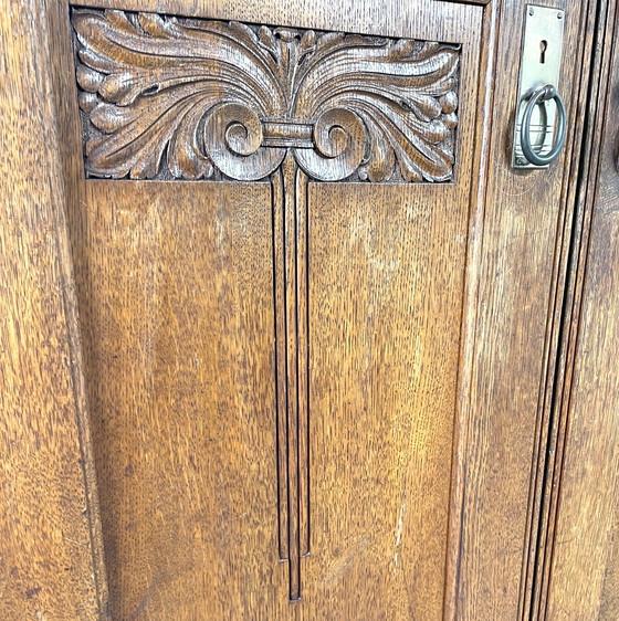 Image 1 of Credenza in rovere per ragazze con vetro tagliato