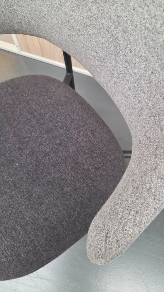 Image 1 of Artifort Aloa stoel van Khodi Feiz