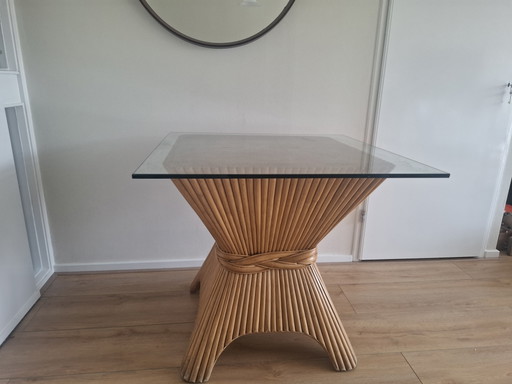 'Wheat Sheaf' (korenschoof) tafel, ontworpen door John & Eleanor McGuire (of gemaakt in die specifieke stijl) uit de jaren 70.