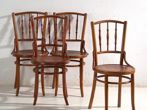 Sedie antiche in legno curvato stile Thonet – Europa Centrale, c. 1930 – Set di 4 #8 – Sedie da pranzo (photo 2 of 40)