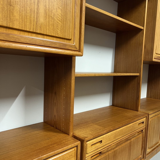 Image 1 of Meuble mural vintage •Dyrlund•