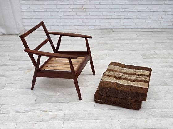 Image 1 of Fauteuil danois des années 1970, bois de teck, tissu d'ameublement en laine.