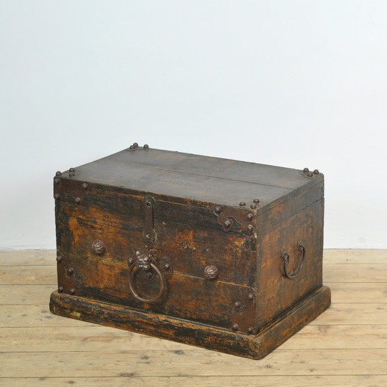 Antico baule in legno giapponese, circa 1890 – Armadi contenitori, Iron, Wood (photo 4 of 17)