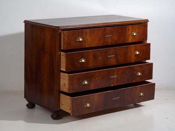 Antique pine chest of drawers with four drawers and brass handles – Central Europe, circa 1900 – Metal (photo 24 of 40)
