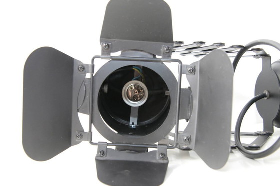 Image 1 of Lámpara de techo y de pared en estudio fotográfico con diseño de pantógrafo – extensible de forma continua