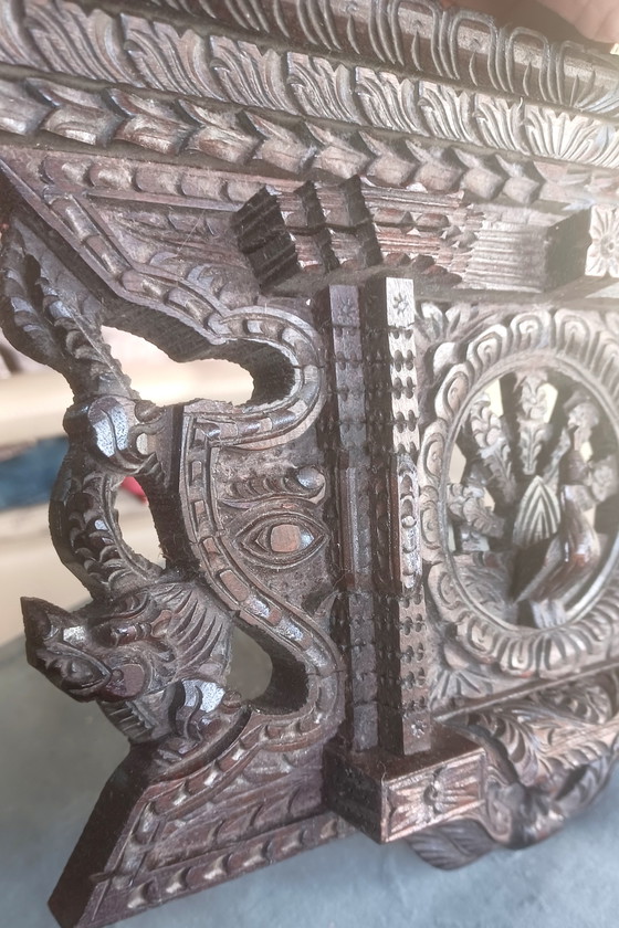Image 1 of Finestra di pavone del Nepal con sculture in legno antiche Ankhi Jhayl