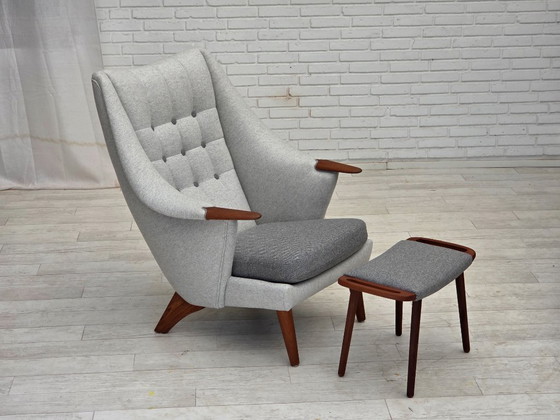 Image 1 of 1970er Jahre, dänischer Sessel mit hoher Rückenlehne und Hocker, Wolle, Teakholz.