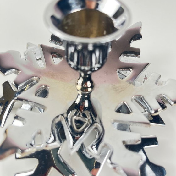Image 1 of Silberner Schneeflocken-Kerzenhalter aus Metall