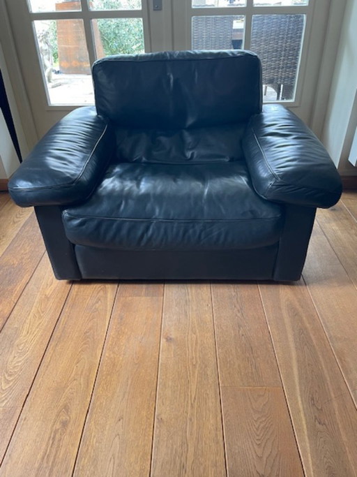 Potrona Frau Sofa aus schwarzem Leder mit Sessel