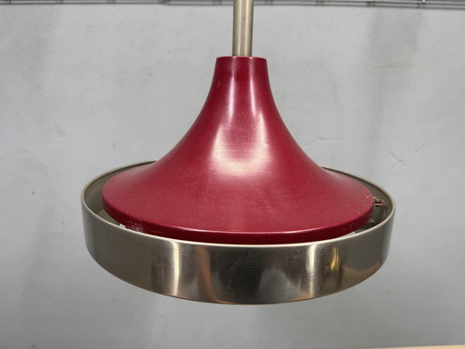 Rote Metall-Pendelleuchte aus den 1960er Jahren
