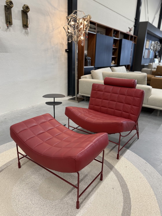 Image 1 of Leolux Volare Fauteuil met voetenbank rood leer 