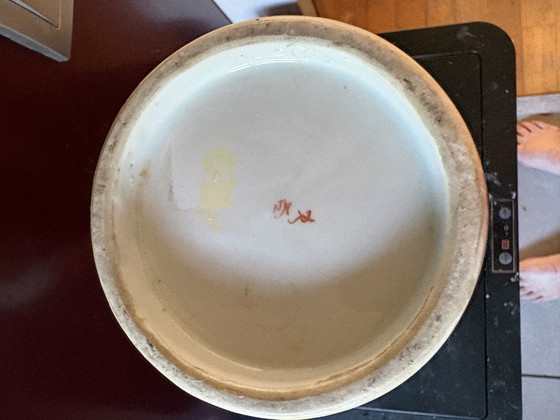 Stunning Japanese Hand-Painted Kutanivase – Porcelain (photo 9 of 10)