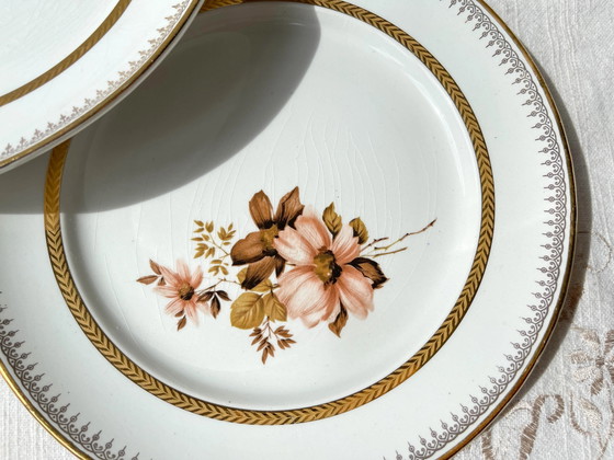 5 Pequeños Platos de Porcelana OLYMPIA con Patrón Floral y Borde Dorado – Loza, Porcelain, Gold, Vintage (photo 7 of 9)