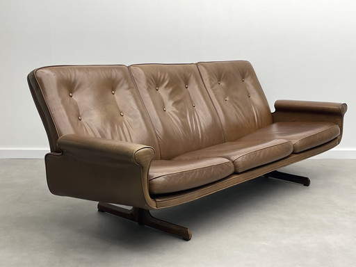 Sofá vintage Sigurt Resell Vatne Møbler Modelo 126