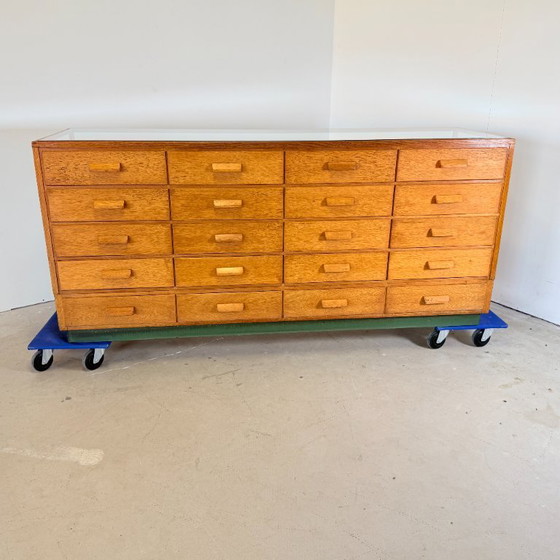 Image 1 of Bancone da merceria vintage in rovere – SLB Stuttgart