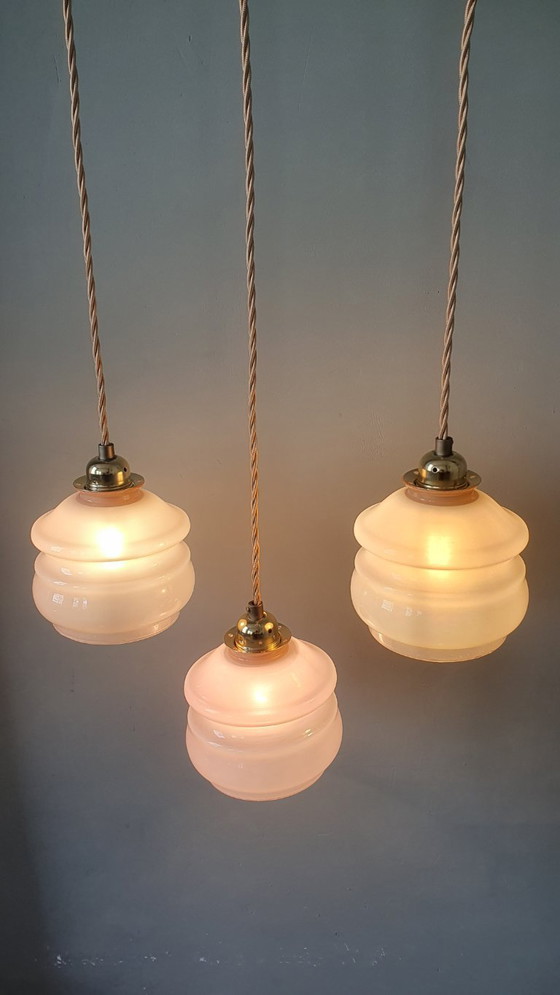 Image 1 of Set van 3 Vintage franse hanglampen - rose pastel opaline glas in Art Deco stijl 