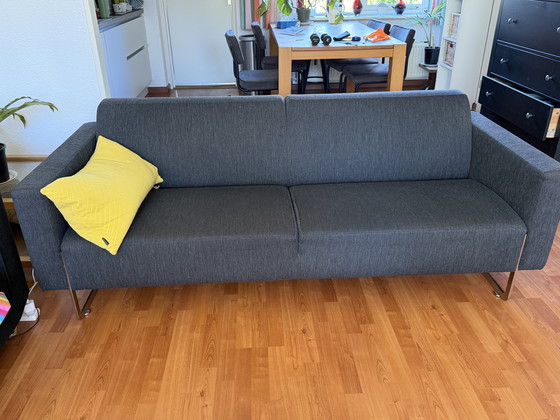 Image 1 of Artifort Mare drie zits bank