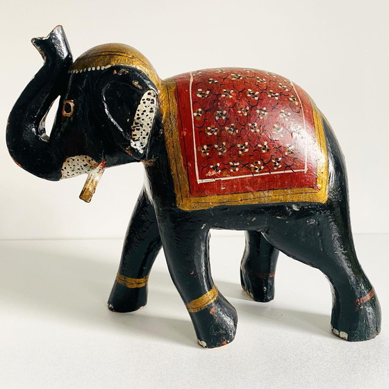 Image 1 of Vintage handgesneden decoratieve houten olifant Rajasthani-stijl handgeschilderd 1960's