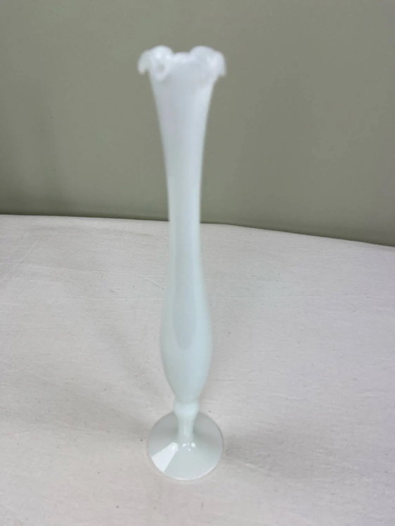 Antique opaline soliflore – Vases (photo 3 of 6)