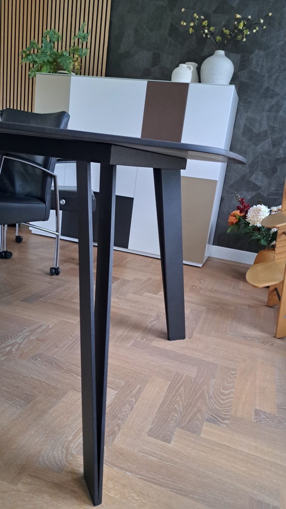 Image 1 of Mesa de comedor de cerámica con diseño único