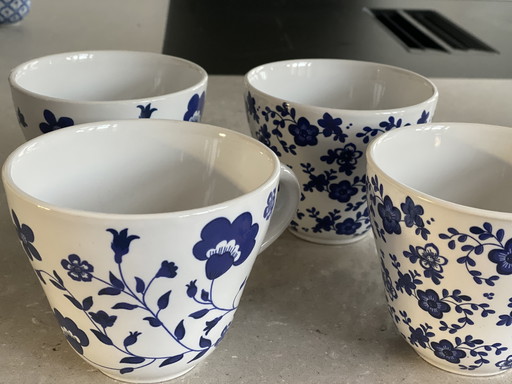 4 Ikea tea mugs blue and white floral decor