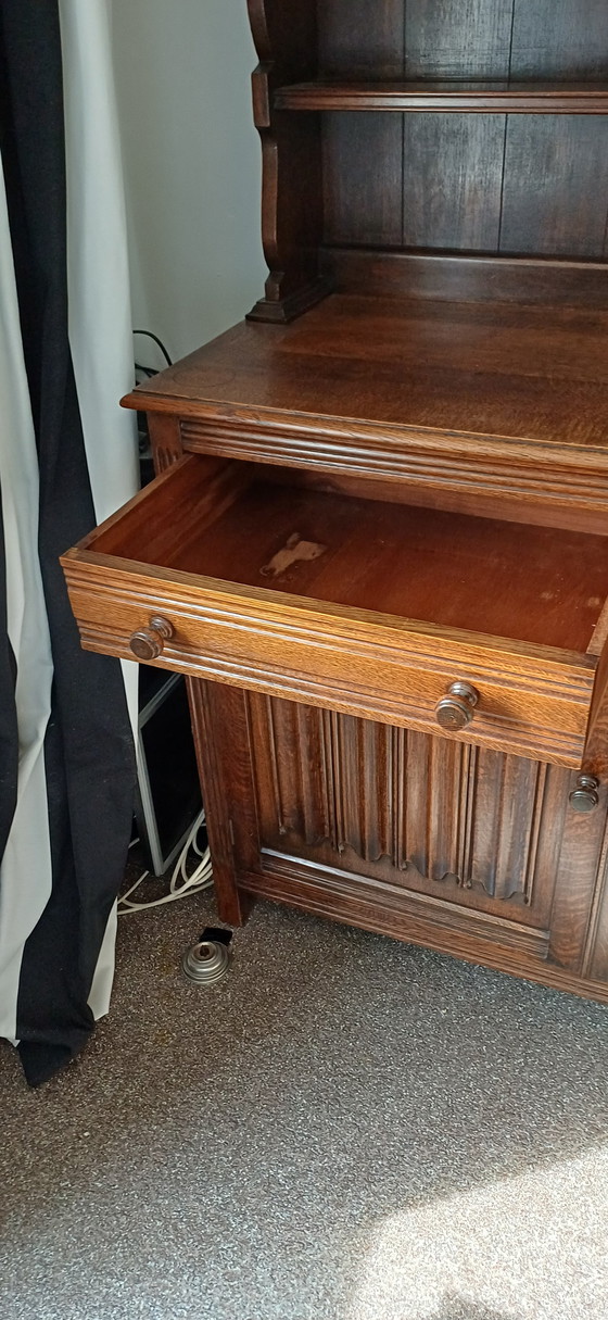 Image 1 of Vitrina inglesa de peltre/platos