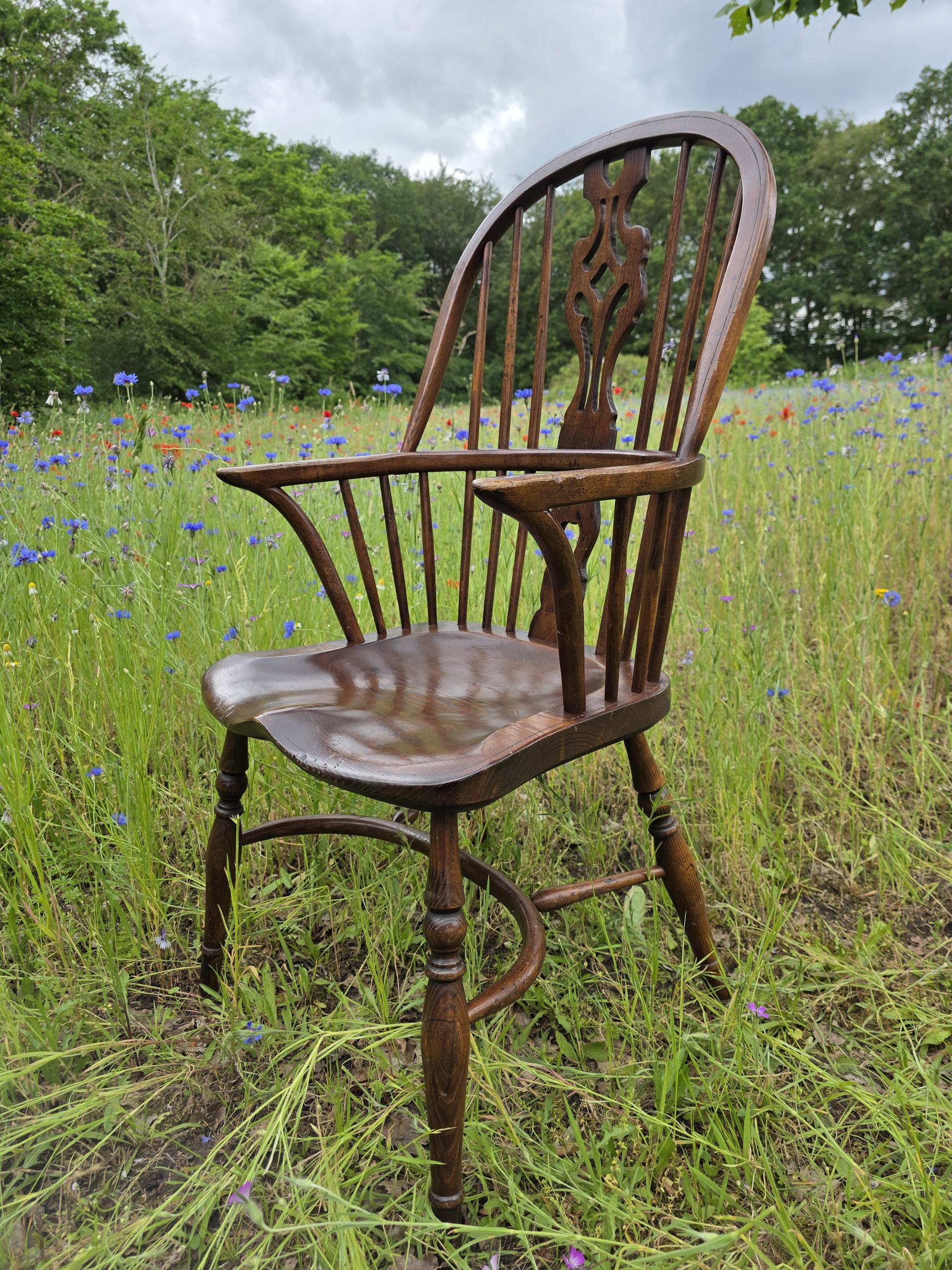 Set of 4 English Windsor Chairs | €745 | Whoppah