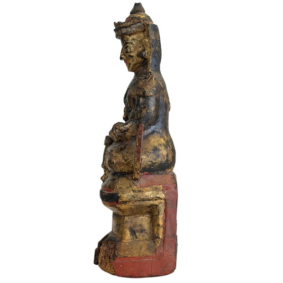 Espíritu Nat birmano antiguo – Estatua de templo de madera dorada, Myanmar, c. 1900 – Esculturas, Wood, Glass (photo 7 of 11)