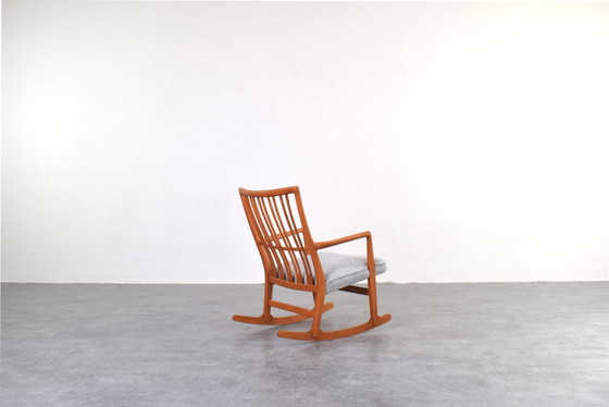 Image 1 of Chaise à bascule ML33 en chêne par Hans J. Wegner pour A/S Mikael Laursen, années 1950