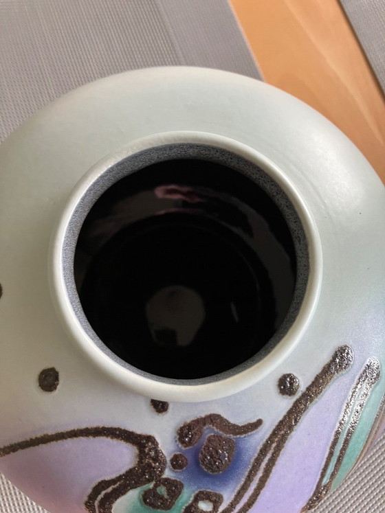 Image 1 of Modern, round ceramic vase!Bay style!Airbrush effect