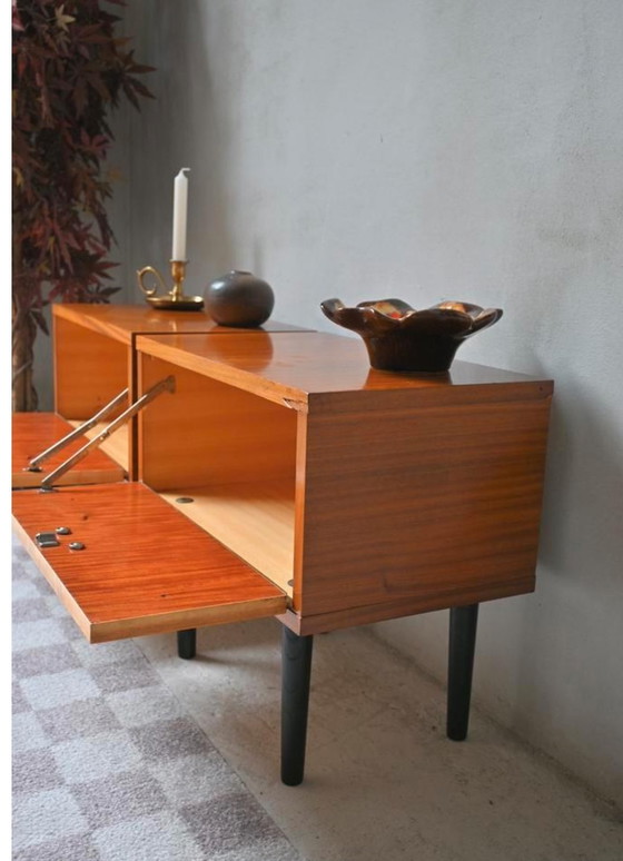 Image 1 of Ensemble de tables de chevet vintage des années 1950