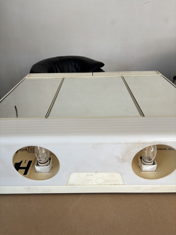 Image 1 of Retro medicijnkast