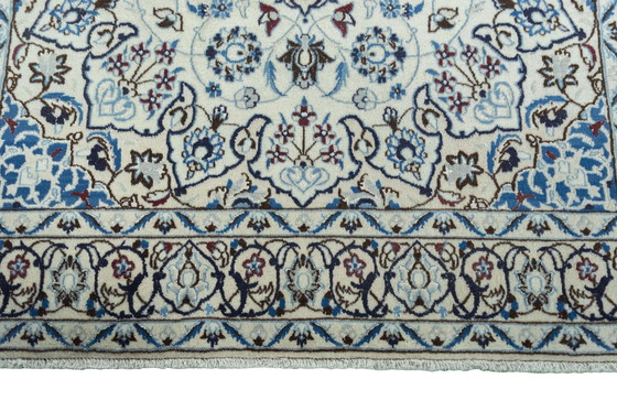 Image 1 of Handgeknoopt Perzisch tapijt - Nain 9 La met zijde 206 x 127 cm