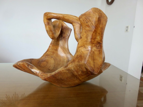 Cesta grande o centro de mesa tallado en una sola pieza de madera de olivo, circa 1970, Italia (photo 9 of 14)