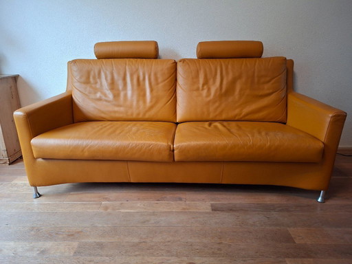 Leolux Paian 3 seater sofa curry with 2 neck rolls