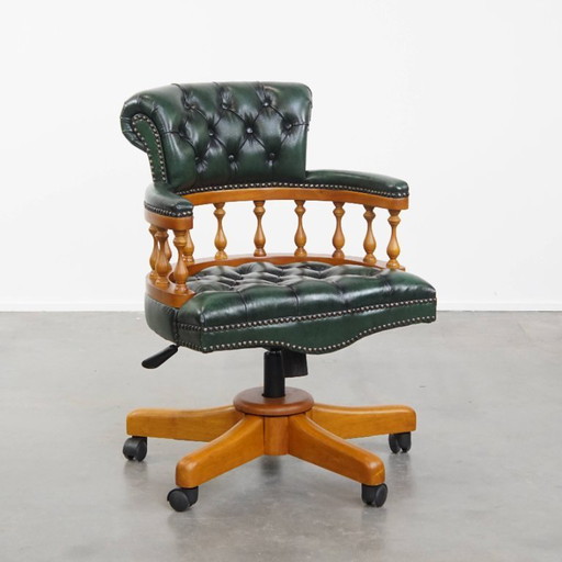 Chaise de bureau Chesterfield verte en cuir de vachette sur roulettes