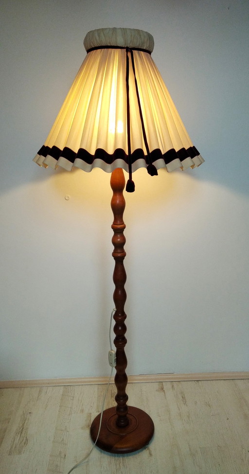 Lampadaire vintage en bois moyen avec son abat-jour d'origine, 1970's